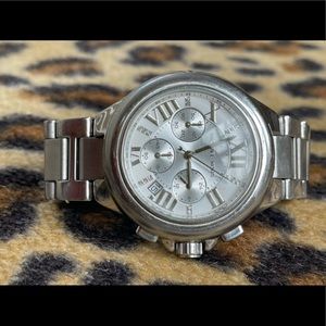 MICHAEL KORS WATCH- needs new battery